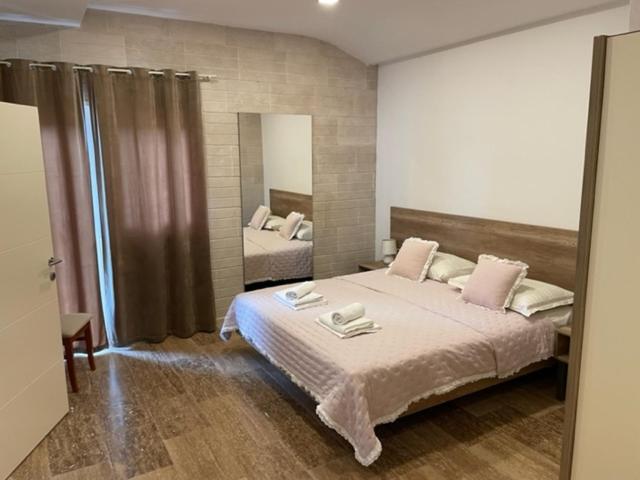Villa Luce Mit Pool Макарска Экстерьер фото