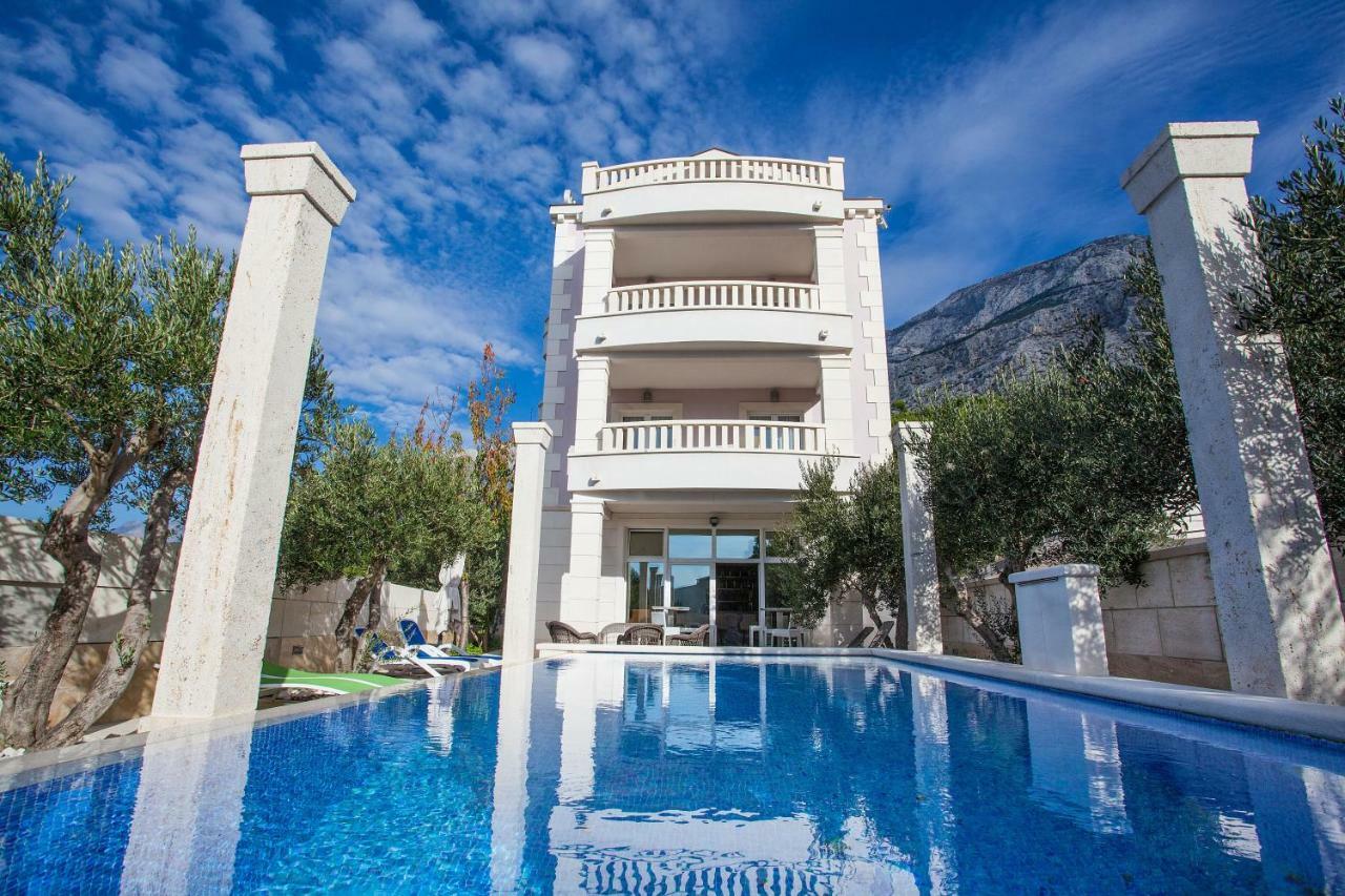 Villa Luce Mit Pool Макарска Экстерьер фото